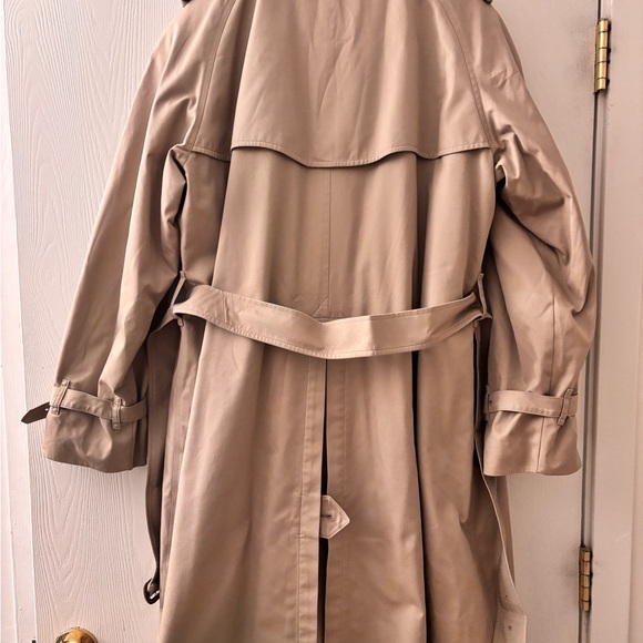 Vintage Burberrys’ trench coat with wool liner - Made in ENGLAND worn <5 times - Picture 2 of 13